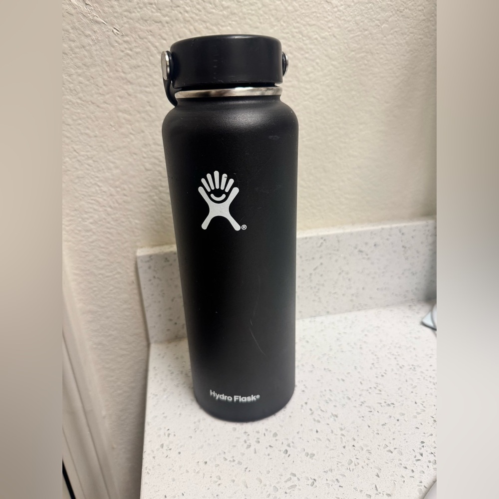Hydro Flask Classic Black Bottle